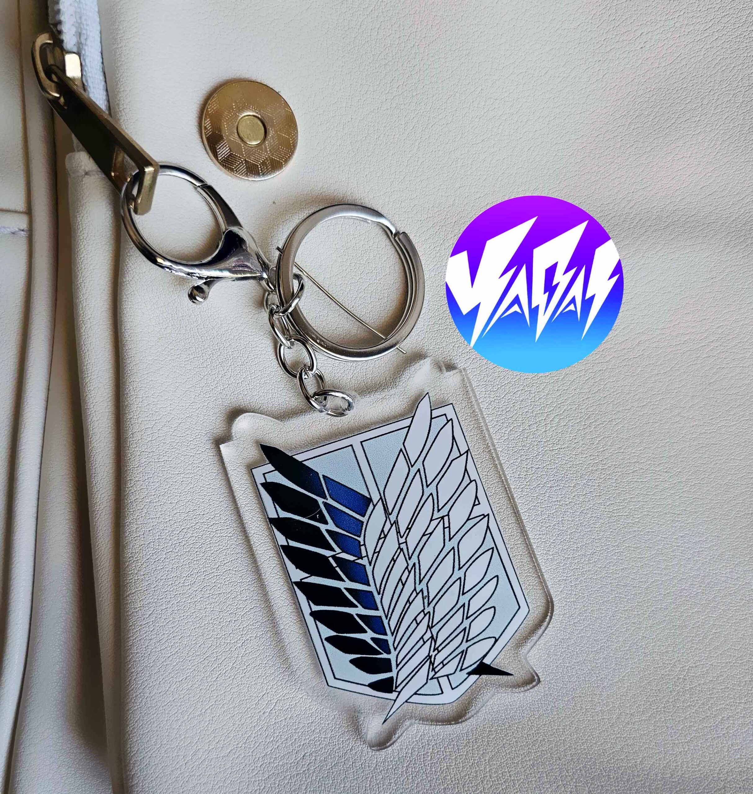 20250517_125233 copy آویز و جاکلیدی اکریلیک بال های آزادی ات آن تایتان - Image 1